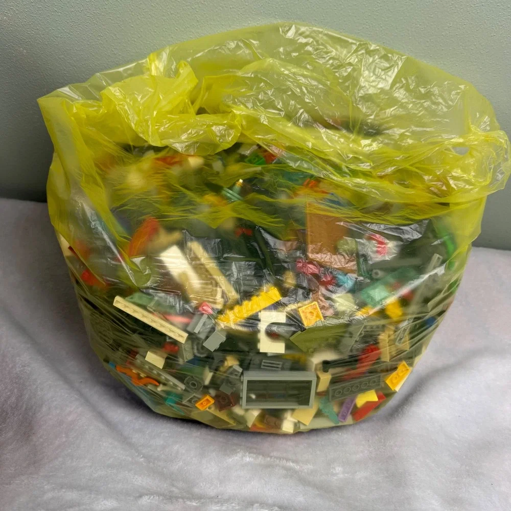 LEGO Big Bulk 9lb Lot Bricks Pieces Plate Mixed Approx 9lb Multi-Color Parts